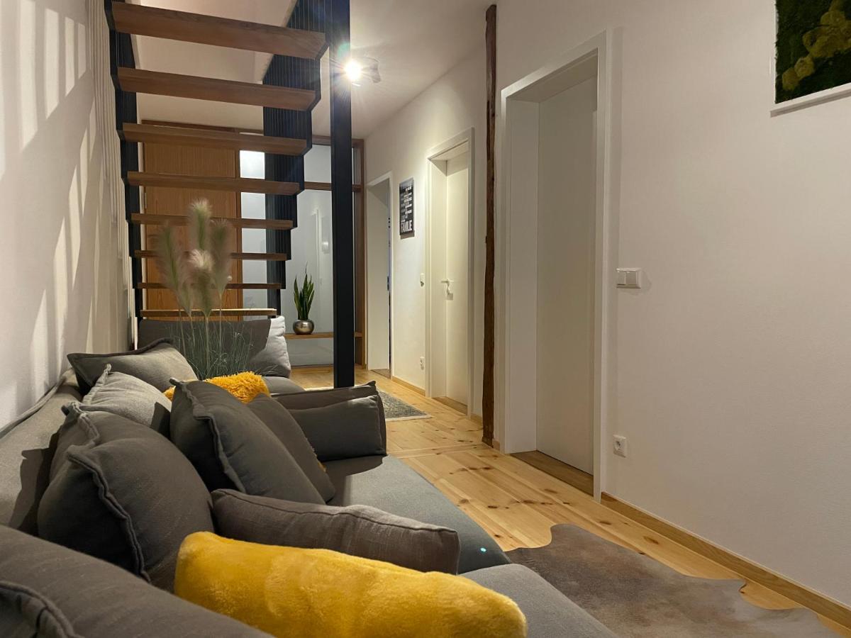 Voh Super Exklusives Loft, Zentral, Smart-Tv, Parkplatz Apartment Vohenstrauss Exterior photo